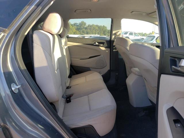 Photo 6 from auction – 2018 HYUNDAI TUCSON SE with VIN KM8J2CA46JU656419