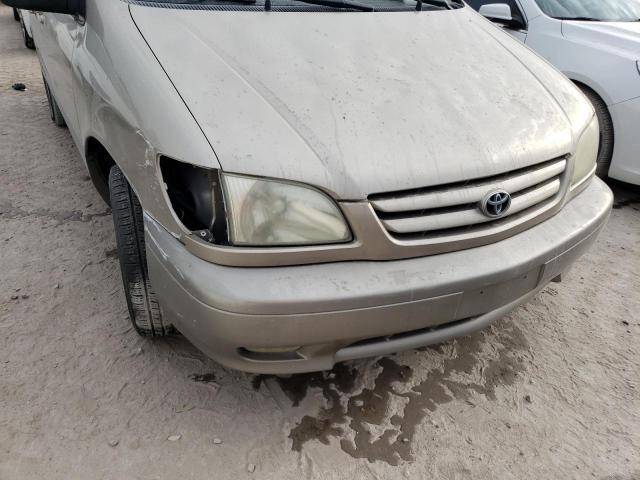Photo 9 from auction – 2002 TOYOTA SIENNA LE with VIN 4T3ZF13C52U429943
