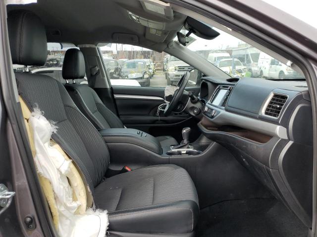 Zdjęcie 5 z aukcji – 2019 TOYOTA HIGHLANDER z VIN 5TDZZRFH0KS347388