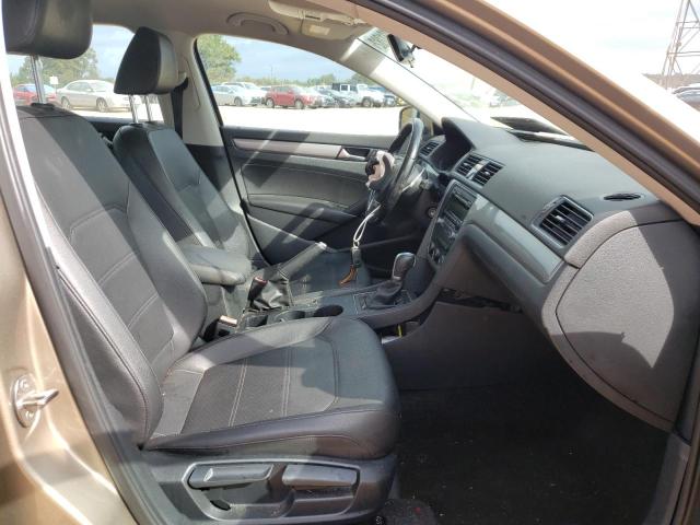 Photo 5 from auction – 2015 VOLKSWAGEN PASSAT S with VIN 1VWAT7A33FC038887