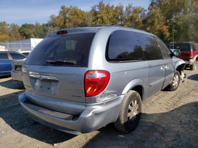 Photo 4 from auction – 2006 CHRYSLER TOWN & COU with VIN 2A4GP54L86R719663