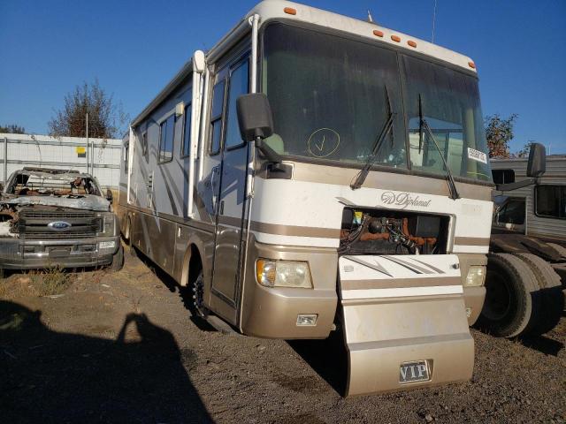 MONA DIPLOMAT 2001 with VIN 1RF12051912014171 - Photo from auction