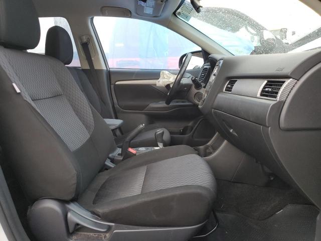 Photo 5 from auction – 2014 MITSUBISHI OUTLANDER with VIN JA4AZ3A31EZ014278