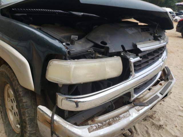 Photo 9 from auction – 2001 CHEVROLET SUBURBAN with VIN 3GNFK16TX1G197646