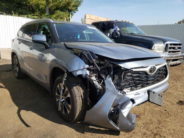 TOYOTA HIGHLANDER 2022 with VIN 5TDGZRBH1NS210977 - Photo from auction