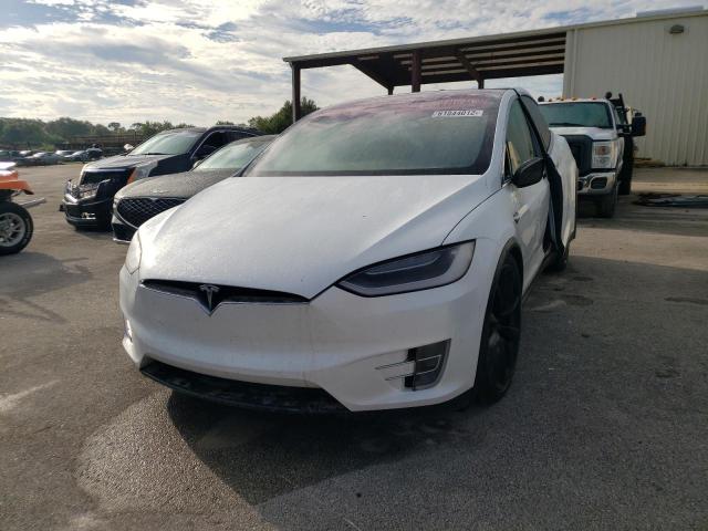 Photo 2 from auction – 2017 TESLA MODEL X with VIN 5YJXCDE4XHF051754