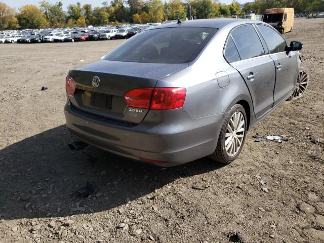 Photo 4 from auction – 2011 VOLKSWAGEN JETTA SEL with VIN 3VWLZ7AJ6BM306829