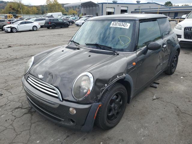 Photo 2 from auction – 2006 MINI COOPER with VIN WMWRC33546TK73440
