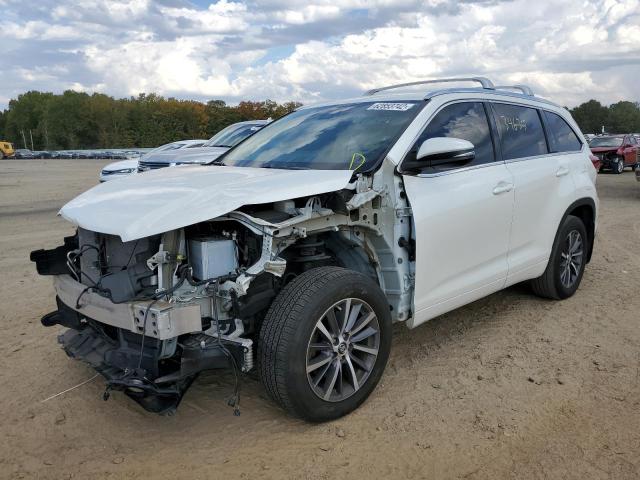 Photo 2 from auction – 2018 TOYOTA HIGHLANDER with VIN 5TDJZRFH5JS556394
