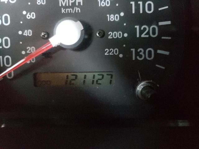 Photo 8 from auction – 2004 KIA SORENTO EX with VIN KNDJC733945310215