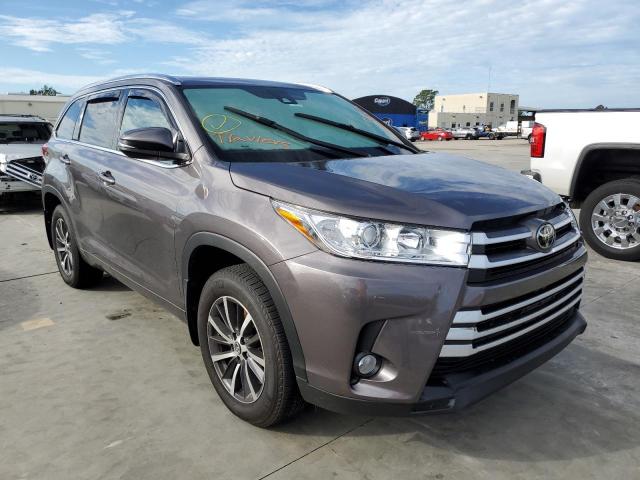 TOYOTA HIGHLANDER 2018 with VIN 5TDKZRFHXJS262994 - Photo from auction