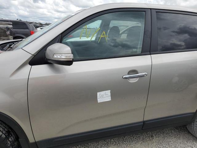 Photo 9 from auction – 2014 KIA SORENTO LX with VIN 5XYKT3A68EG510084