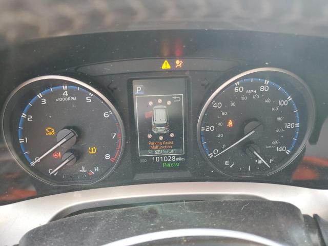 Photo 8 from auction – 2017 TOYOTA RAV4 XLE with VIN JTMRFREV6HD202442