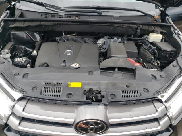 Photo 7 from auction – 2018 TOYOTA HIGHLANDER with VIN 5TDKZRFH5JS544895
