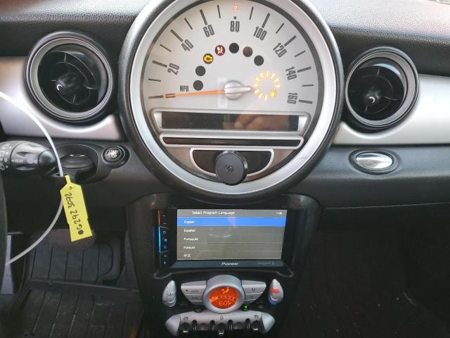 Photo 9 from auction – 2009 MINI COOPER CLU with VIN WMWML33589TN69088