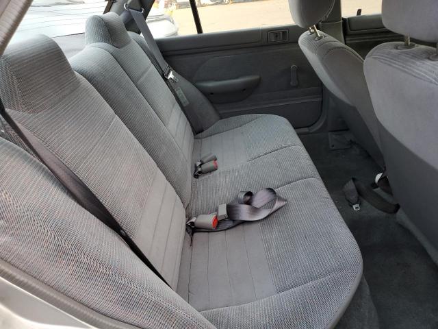 Photo 6 from auction – 1995 FORD ESCORT LX with VIN 3FASP13J2SR114461