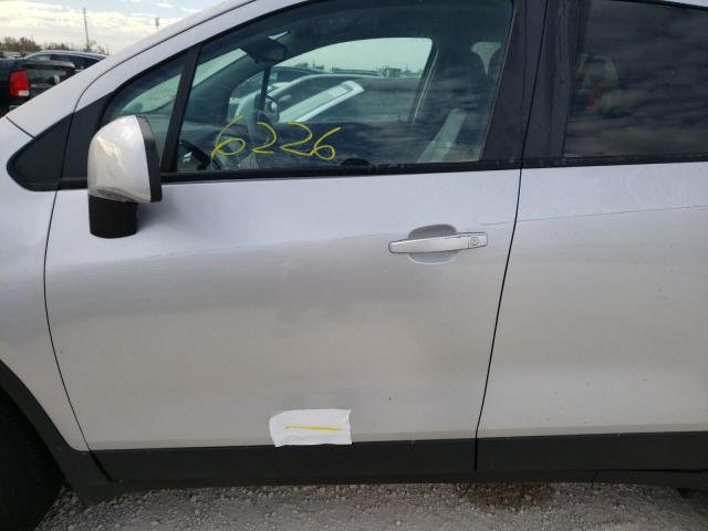 Photo 9 from auction – 2020 CHEVROLET TRAX LS with VIN 3GNCJKSBXLL343658