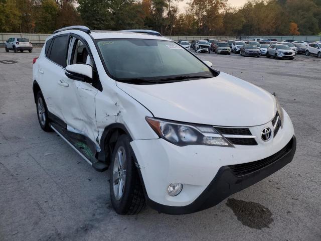 TOYOTA RAV4 XLE 2015 with VIN JTMRFREV9FD118550 - Photo from auction
