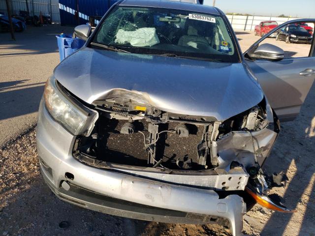 Photo 9 from auction – 2015 TOYOTA HIGHLANDER with VIN 5TDZARFH4FS016570