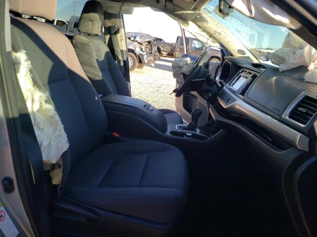 Photo 5 from auction – 2015 TOYOTA HIGHLANDER with VIN 5TDZARFH4FS016570