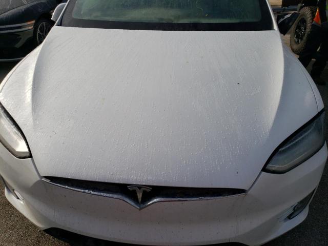 Photo 7 from auction – 2017 TESLA MODEL X with VIN 5YJXCDE4XHF051754