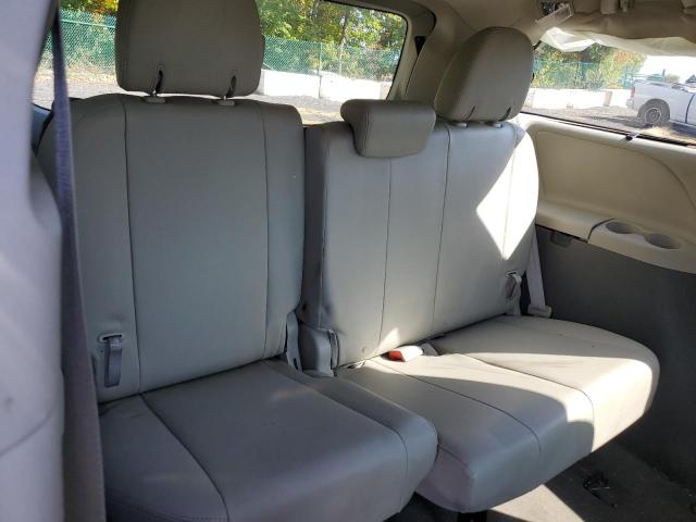 Photo 9 from auction – 2014 TOYOTA SIENNA XLE with VIN 5TDYK3DC3ES410105