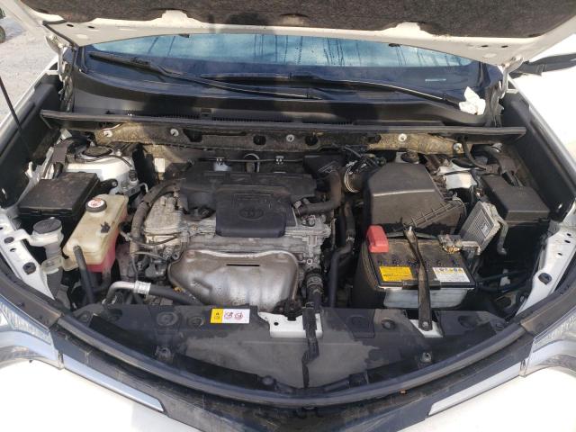 Photo 7 from auction – 2017 TOYOTA RAV4 XLE with VIN JTMWFREV2HD101756