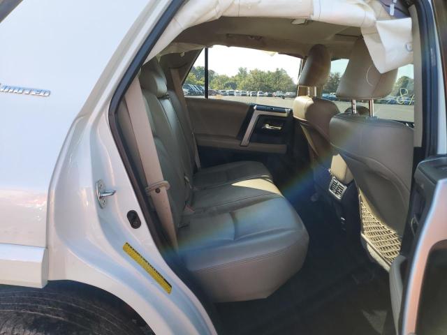 Photo 6 from auction – 2016 TOYOTA 4RUNNER SR with VIN JTEBU5JR7G5331576
