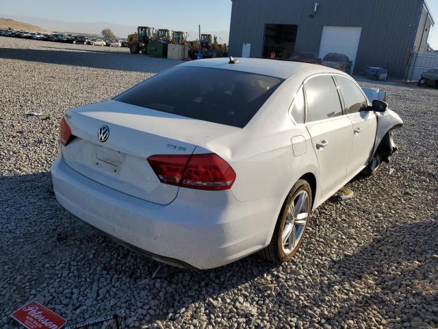 Photo 4 from auction – 2014 VOLKSWAGEN PASSAT SE with VIN 1VWBN7A32EC083560