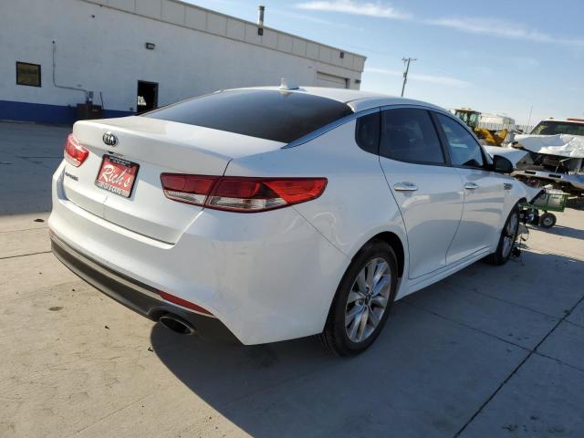 Photo 4 from auction – 2017 KIA OPTIMA LX with VIN 5XXGT4L38HG124403
