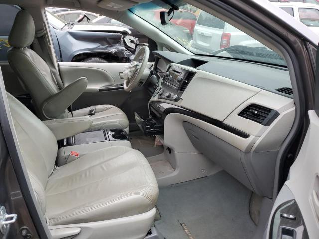 Photo 5 from auction – 2012 TOYOTA SIENNA LE with VIN 5TDKK3DC7CS213070
