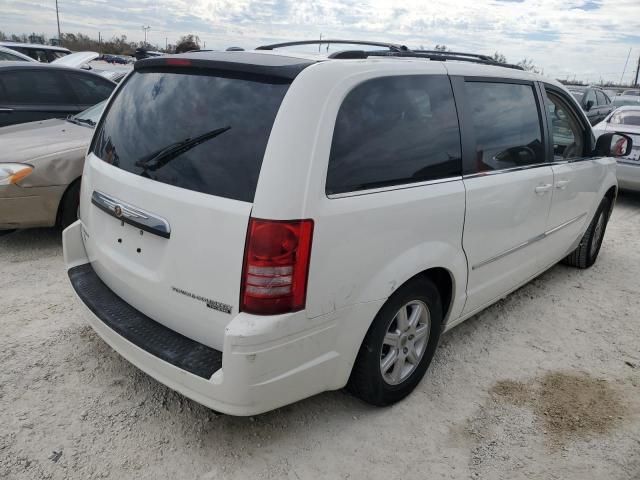 Photo 4 from auction – 2010 CHRYSLER TOWN & COU with VIN 2A4RR5D14AR421038