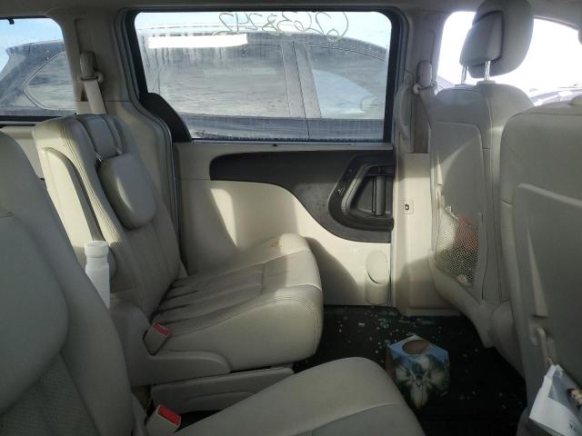 Foto 6 de la subasta – 2013 CHRYSLER TOWN & COU con VIN 2C4RC1CG2DR511458