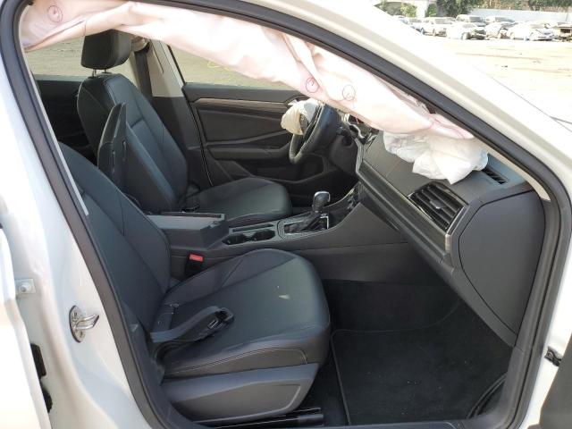 Photo 5 from auction – 2019 VOLKSWAGEN JETTA SEL with VIN 3VWE57BU2KM126003