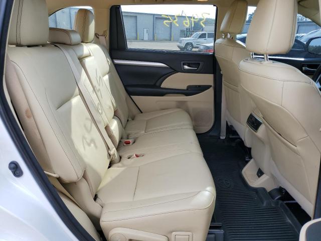 Photo 6 from auction – 2018 TOYOTA HIGHLANDER with VIN 5TDJZRFH5JS556394