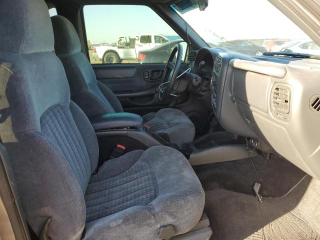 Photo 5 from auction – 2001 CHEVROLET BLAZER with VIN 1GNCT18W71K134794