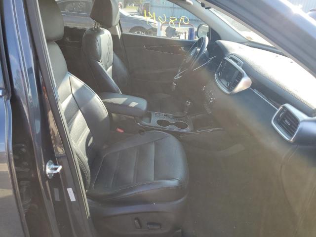 Photo 5 from auction – 2017 KIA SORENTO with VIN 5XYPH4A5XHG331702
