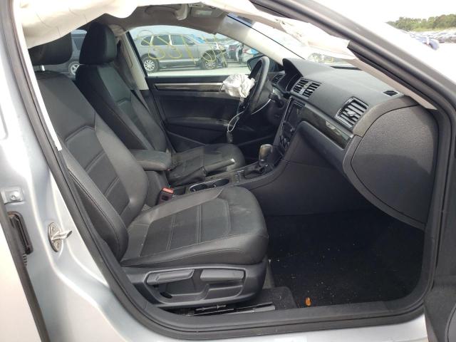 Photo 5 from auction – 2018 VOLKSWAGEN PASSAT SE with VIN 1VWBA7A35JC040935