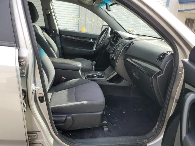 Photo 5 from auction – 2013 KIA SORENTO LX with VIN 5XYKTDA65DG377045