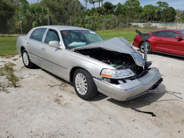 LINCOLN TOWN CAR E 2004 with VIN 1LNHM81W24Y680270 - Photo from auction
