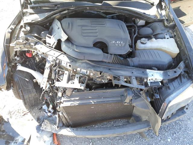 Photo 7 from auction – 2019 CHRYSLER 300 S with VIN 2C3CCABG7KH708057