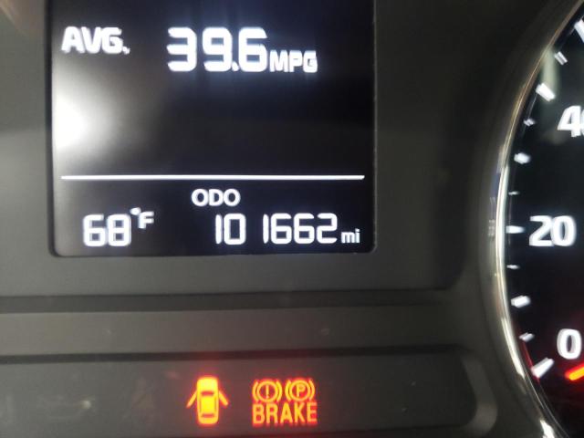 Photo 8 from auction – 2017 KIA FORTE LX with VIN 3KPFK4A7XHE032772