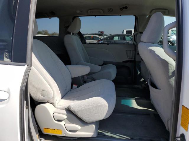 Photo 6 from auction – 2011 TOYOTA SIENNA LE with VIN 5TDJK3DC7BS021836