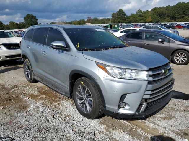 Photo 1 from auction – 2017 TOYOTA HIGHLANDER with VIN 5TDKZRFHXHS517931