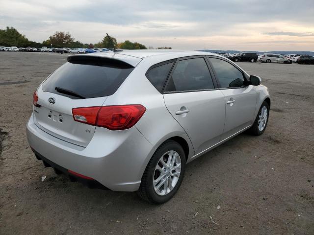 Photo 4 from auction – 2011 KIA FORTE EX with VIN KNAFU5A20B5382450