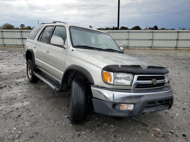 TOYOTA 4RUNNER SR 2000 with VIN JT3GN86R5Y0165756 - Photo from auction
