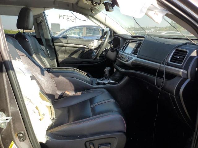 Photo 5 from auction – 2019 TOYOTA HIGHLANDER with VIN 5TDJZRFH8KS629534
