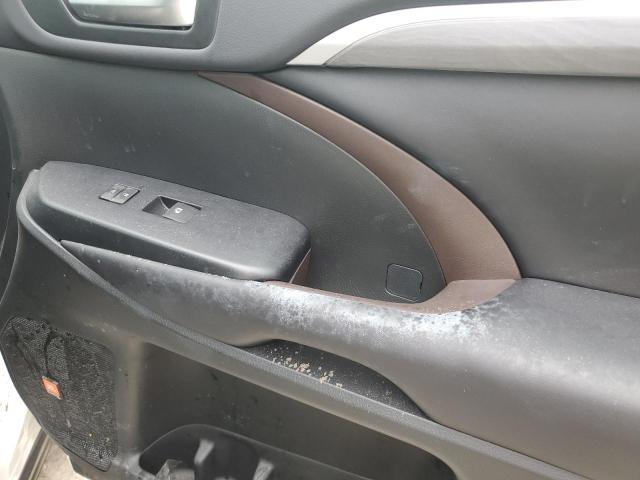 Photo 9 from auction – 2019 TOYOTA HIGHLANDER with VIN 5TDDGRFH9KS072362
