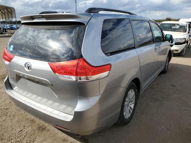 Photo 4 from auction – 2012 TOYOTA SIENNA XLE with VIN 5TDYK3DC4CS214056