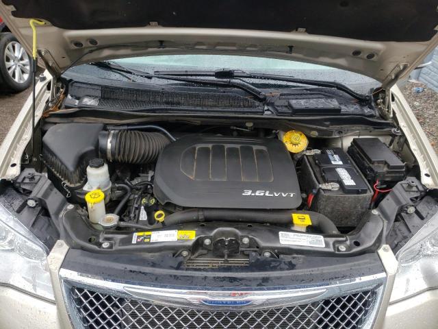 Photo 7 from auction – 2016 CHRYSLER TOWN & COU with VIN 2C4RC1GG3GR133486